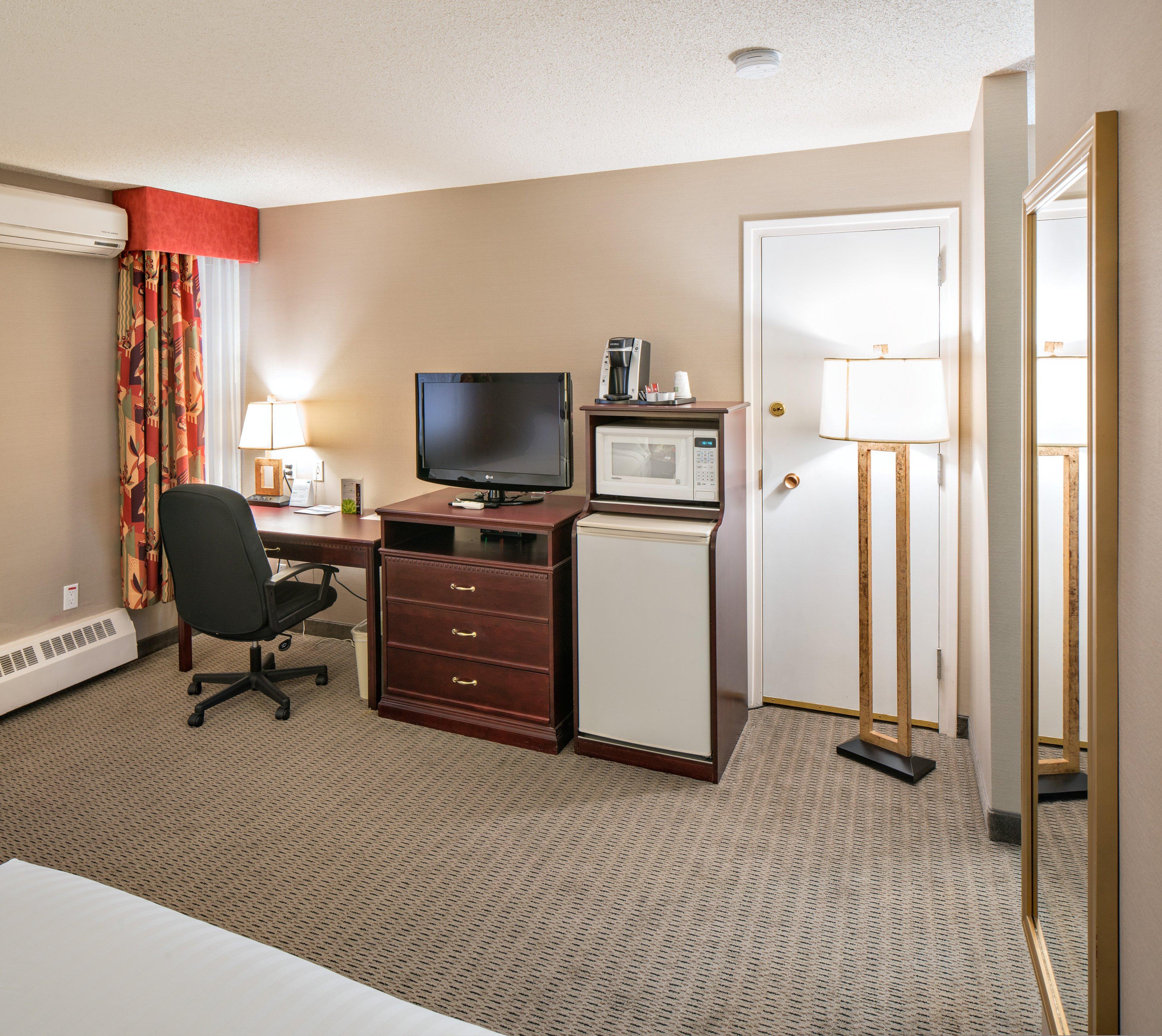 Holiday Inn Express Red Deer By Ihg Exterior foto