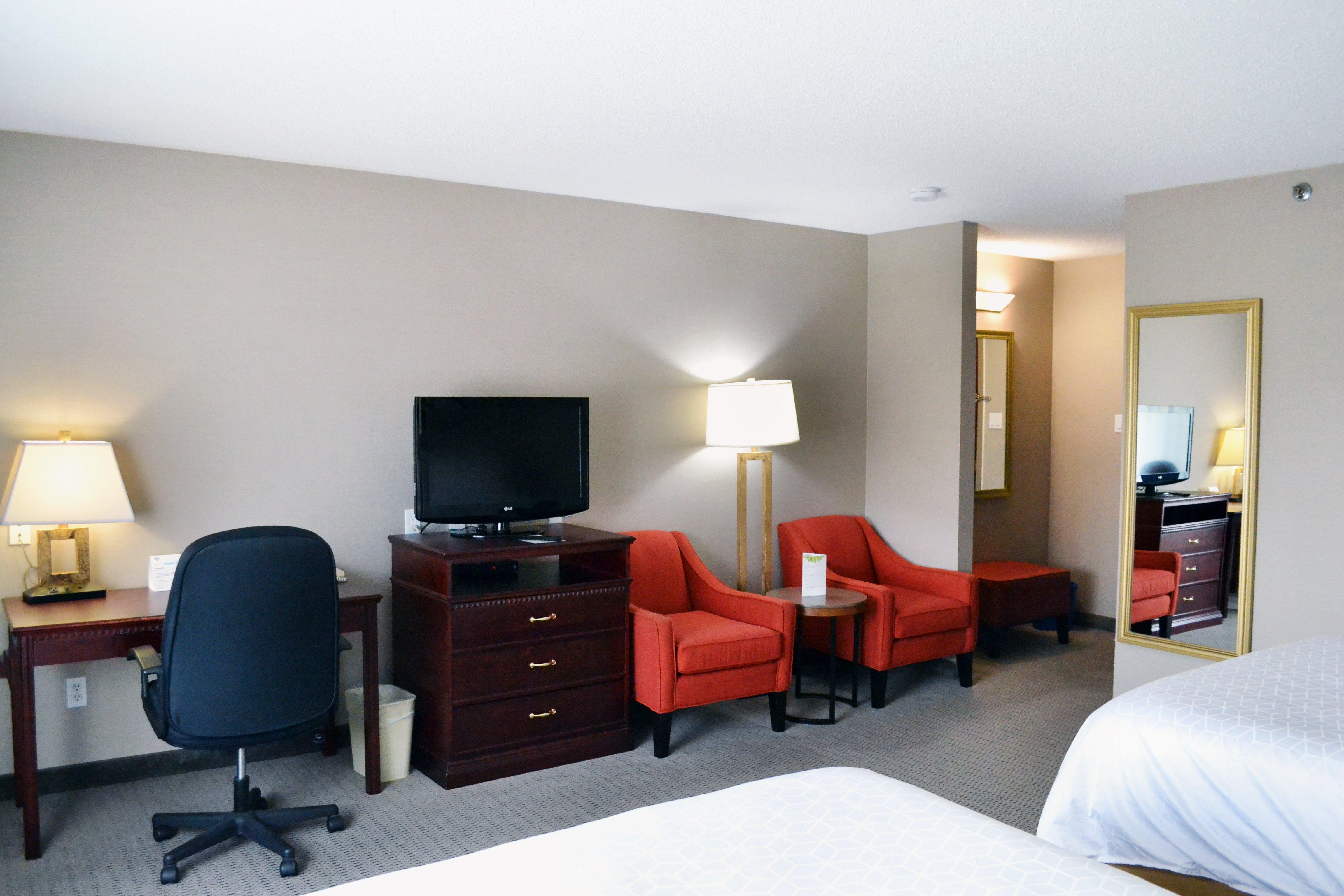 Holiday Inn Express Red Deer By Ihg Exterior foto