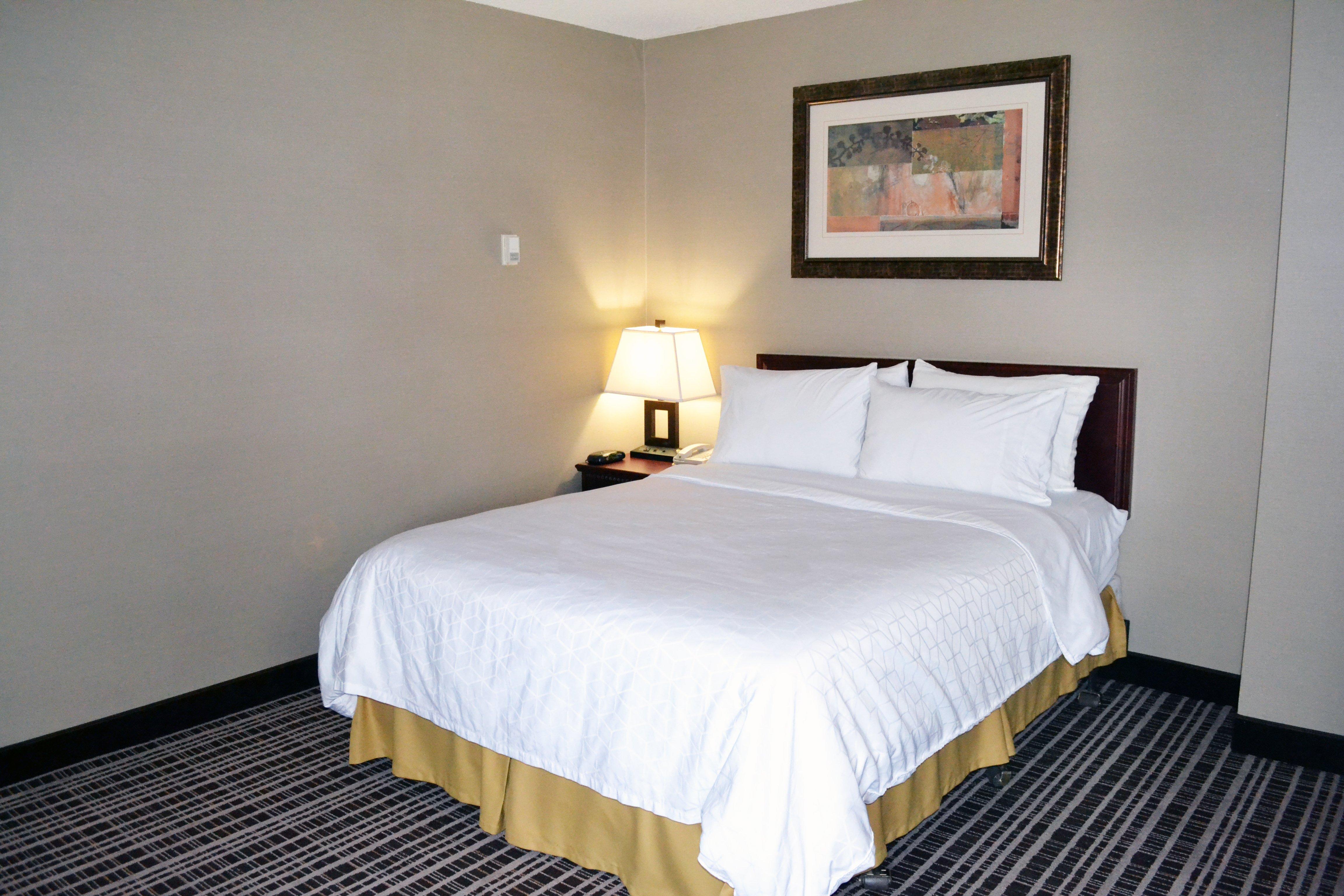 Holiday Inn Express Red Deer By Ihg Exterior foto