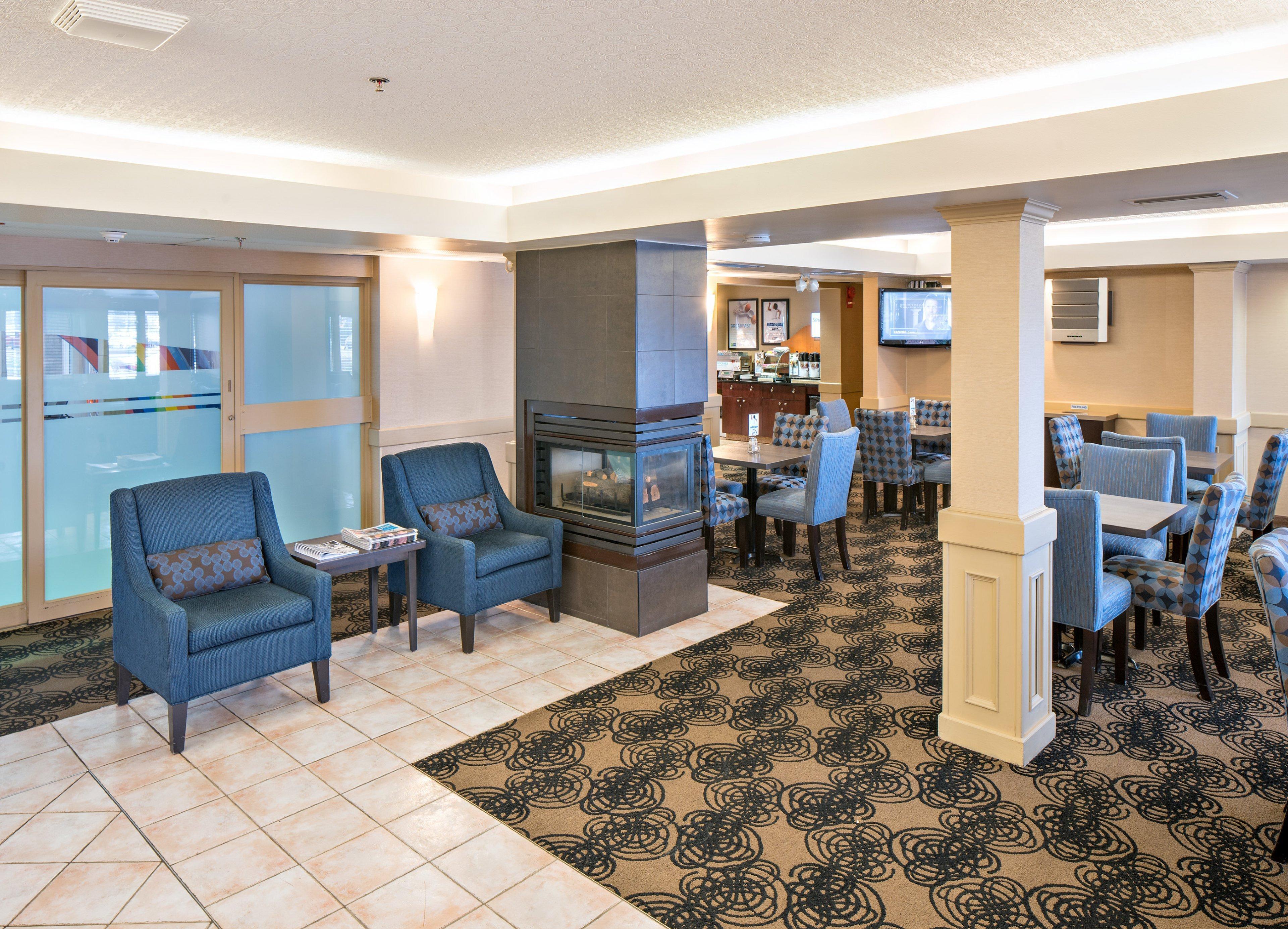 Holiday Inn Express Red Deer By Ihg Exterior foto