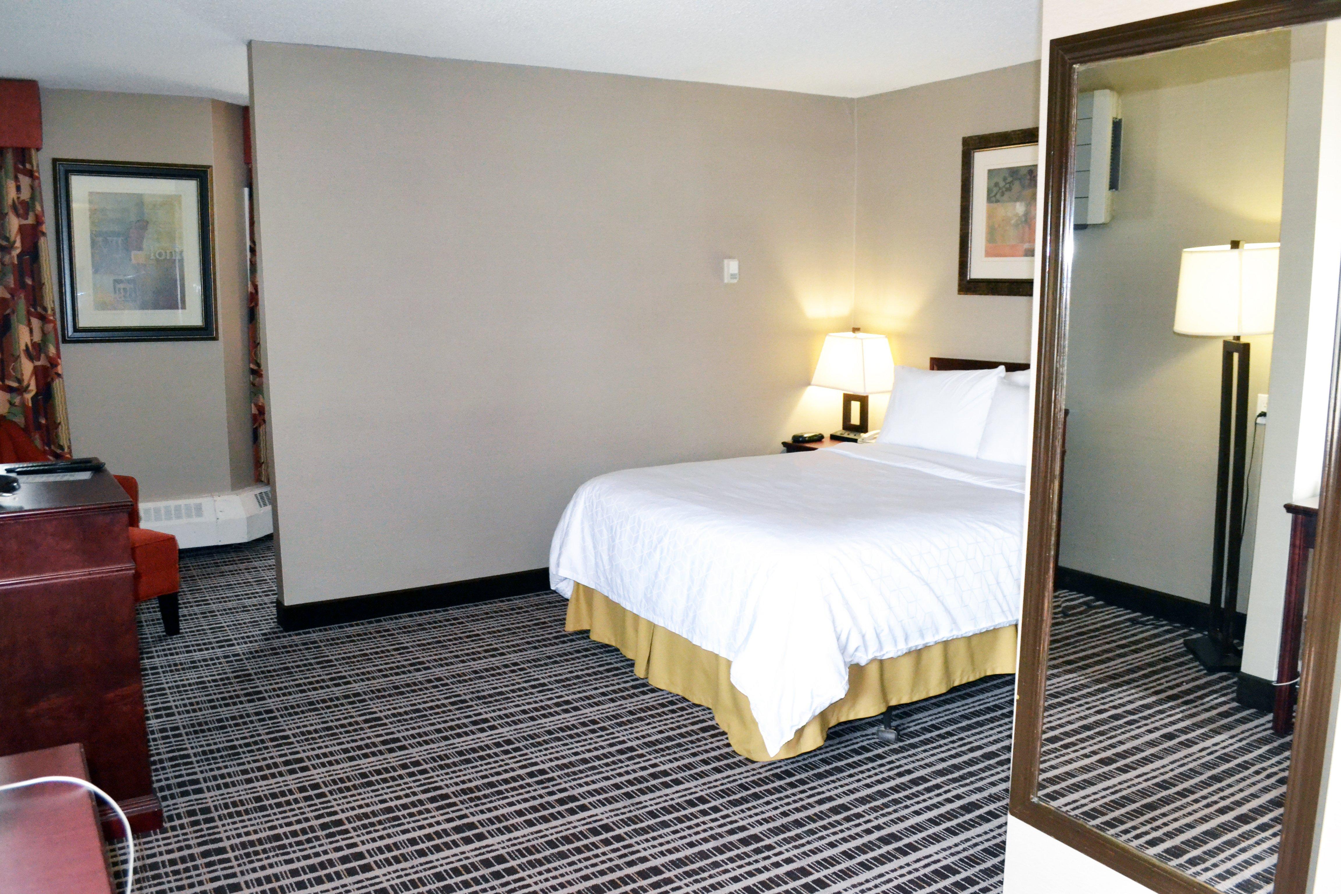 Holiday Inn Express Red Deer By Ihg Exterior foto