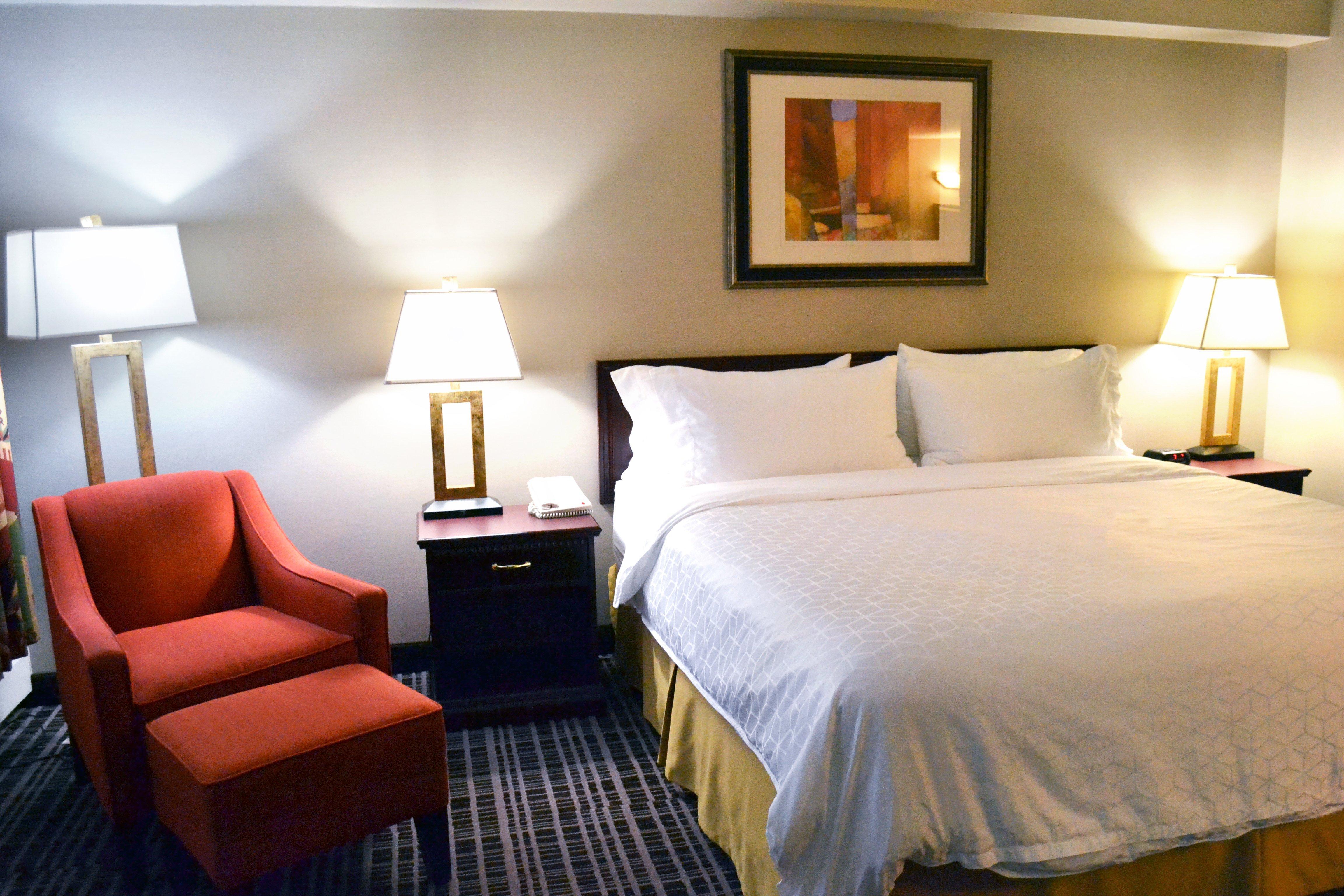 Holiday Inn Express Red Deer By Ihg Exterior foto