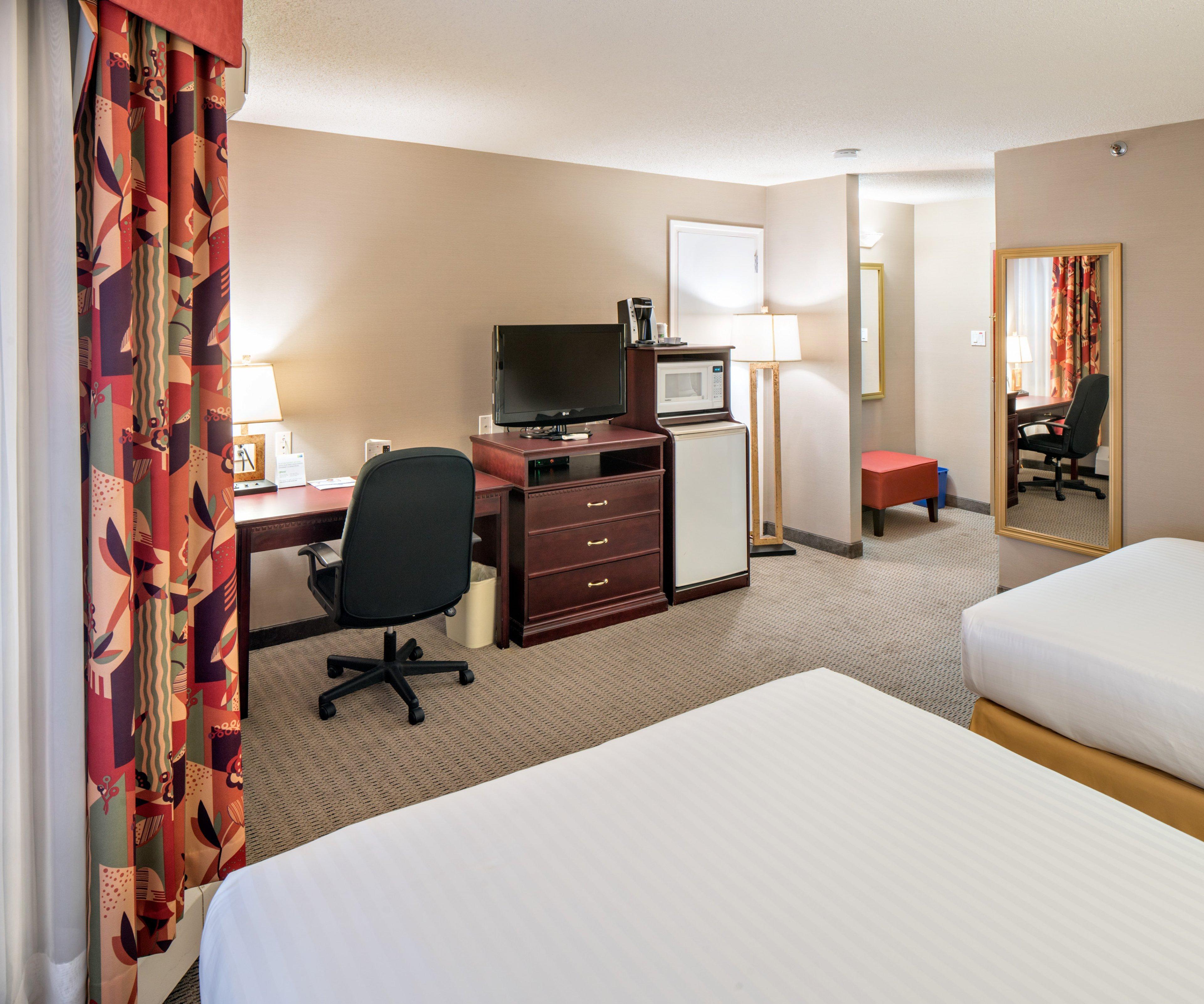 Holiday Inn Express Red Deer By Ihg Exterior foto