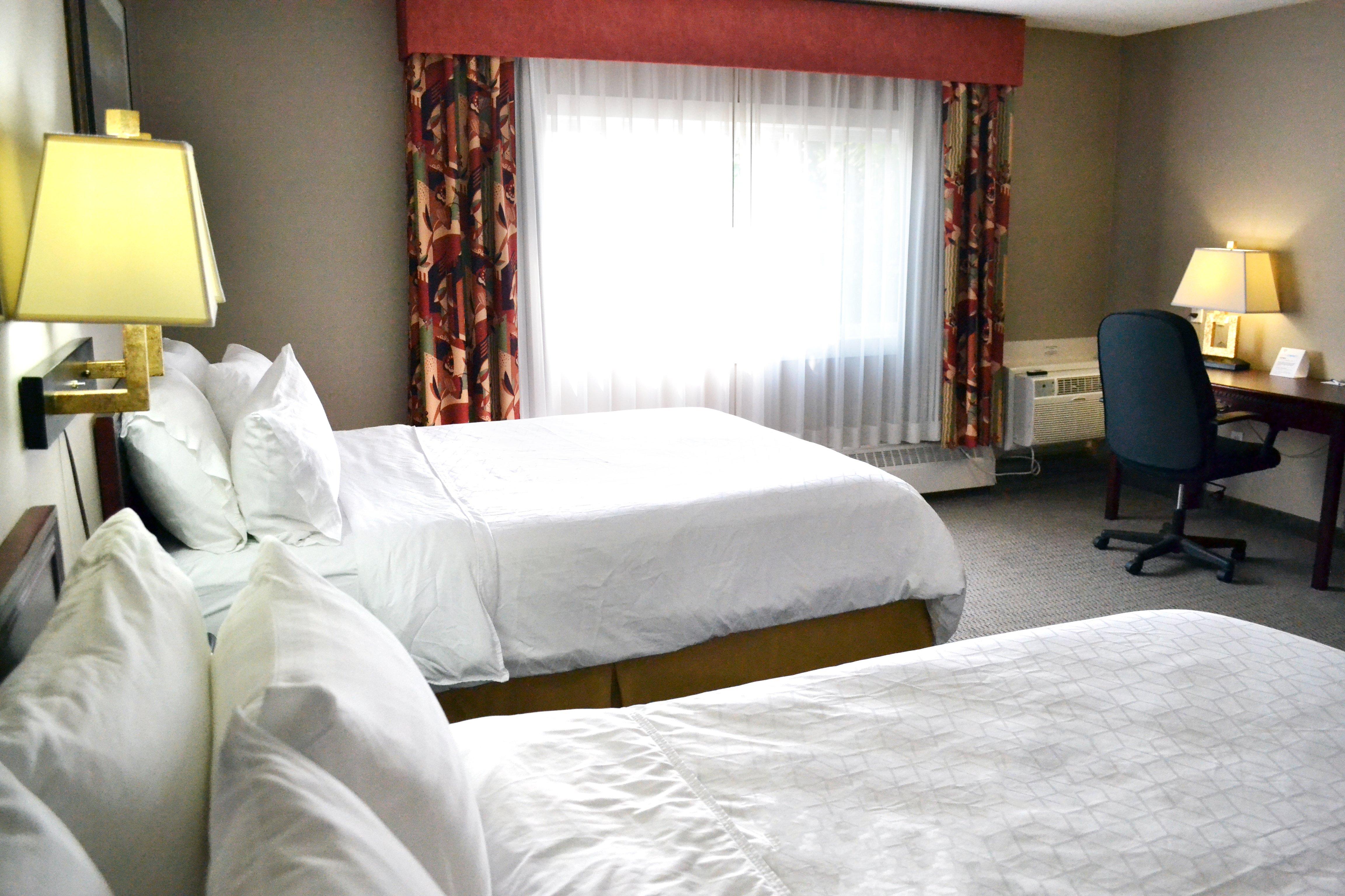 Holiday Inn Express Red Deer By Ihg Exterior foto