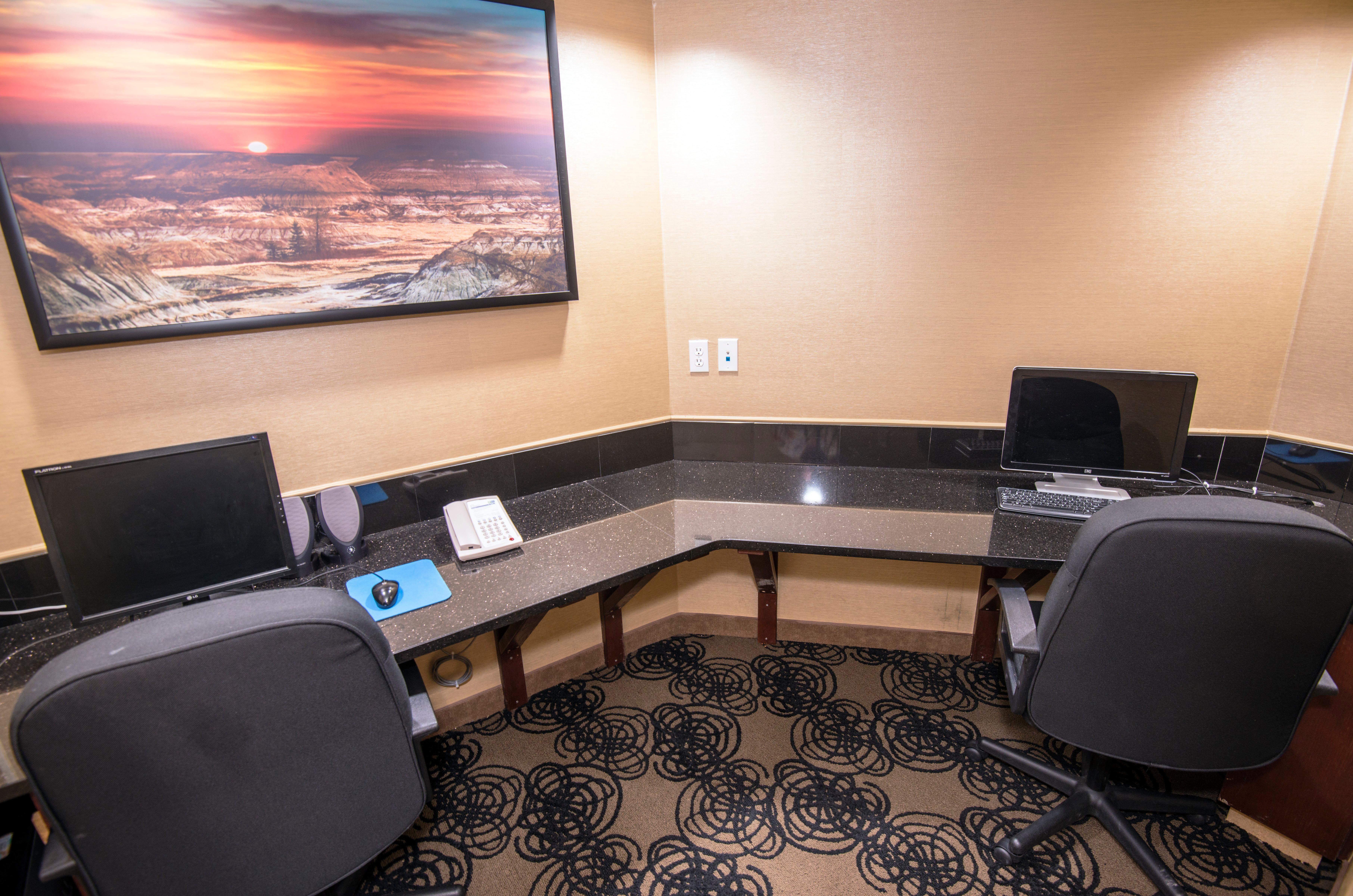 Holiday Inn Express Red Deer By Ihg Exterior foto