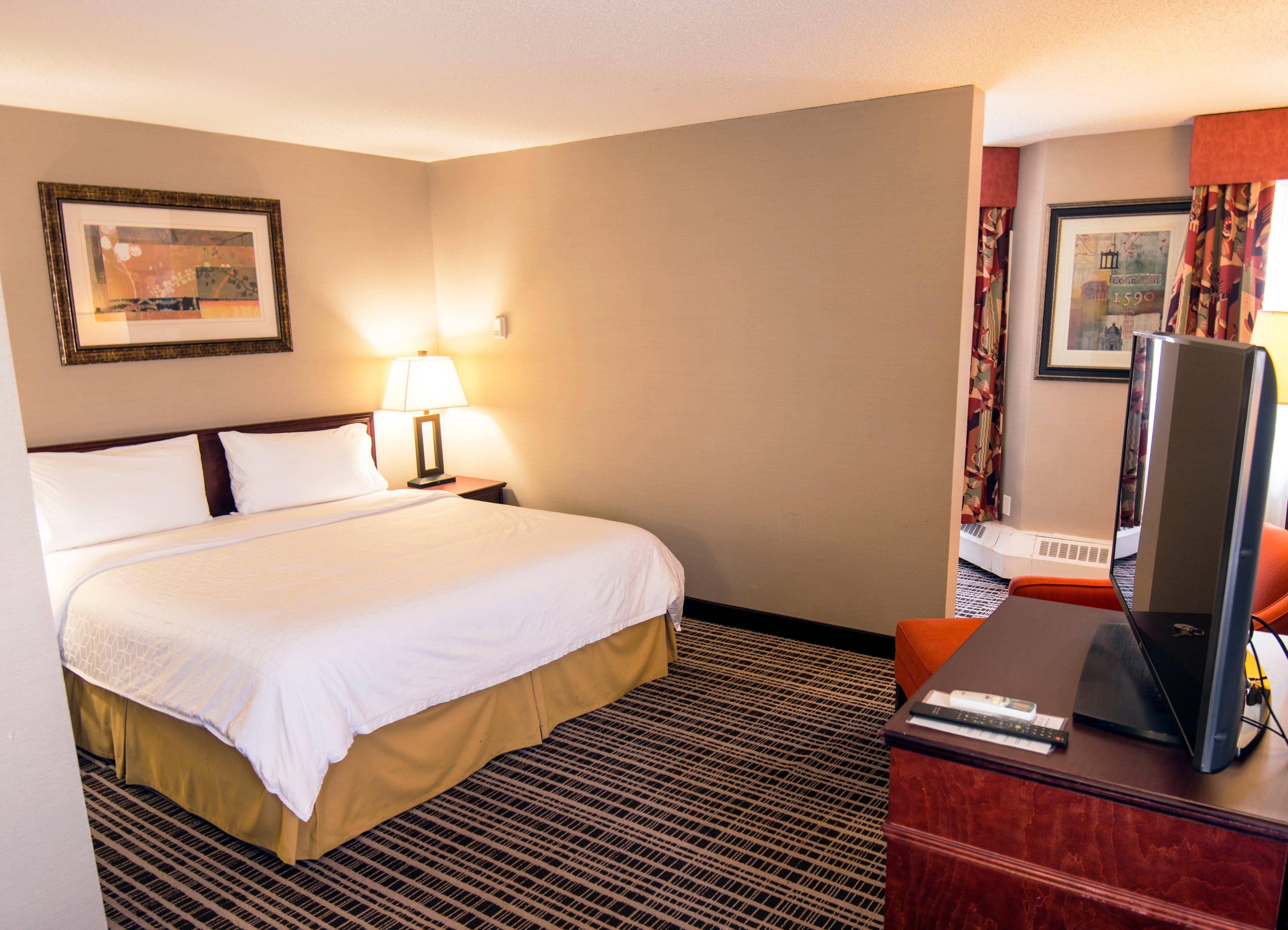 Holiday Inn Express Red Deer By Ihg Exterior foto